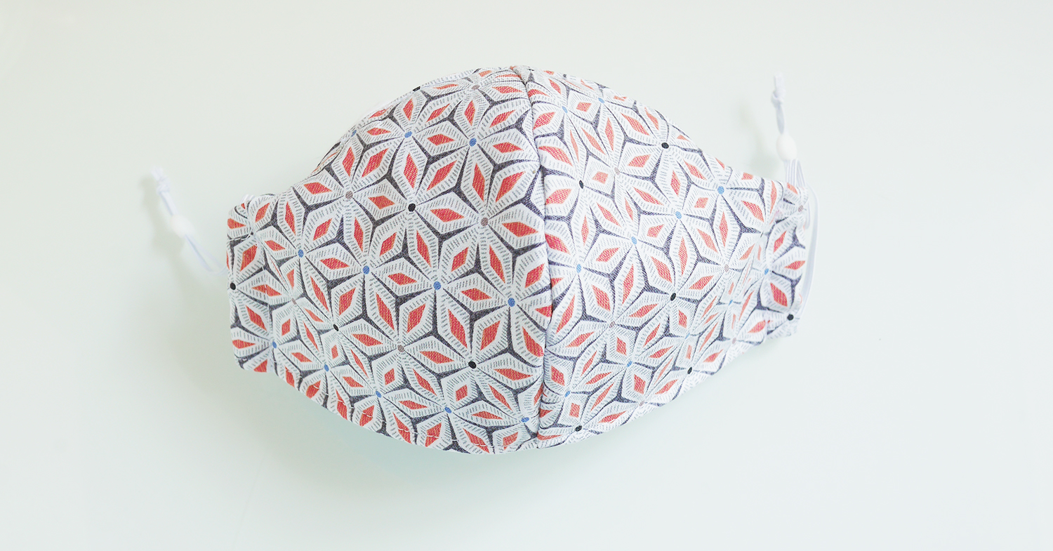 Reusable Fitted Face Masks – Geometric Coral Stars